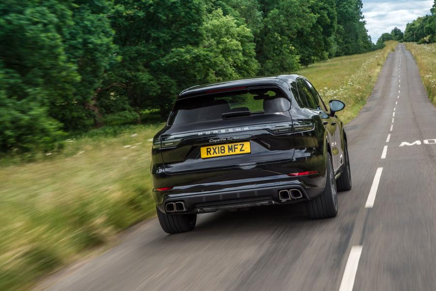  Porsche Cayenne Turbo (PO536) 2018 года  (UK) (фото 15 из 20)